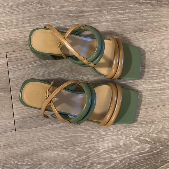 Torgeis Women's Palm Heel Sandal - Picture 10 of 10